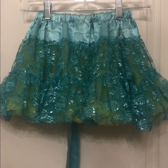 Skirt - Picture 2 of 7
